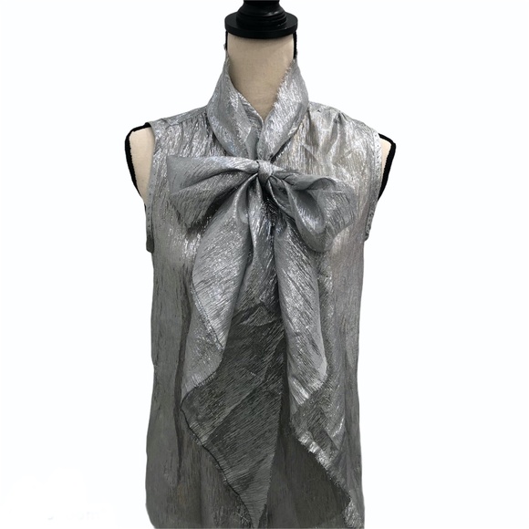 MARC JACOBS FOR BERGDORF GOODMAN SILVER SILK LAMÉ TOP - Picture 11 of 16